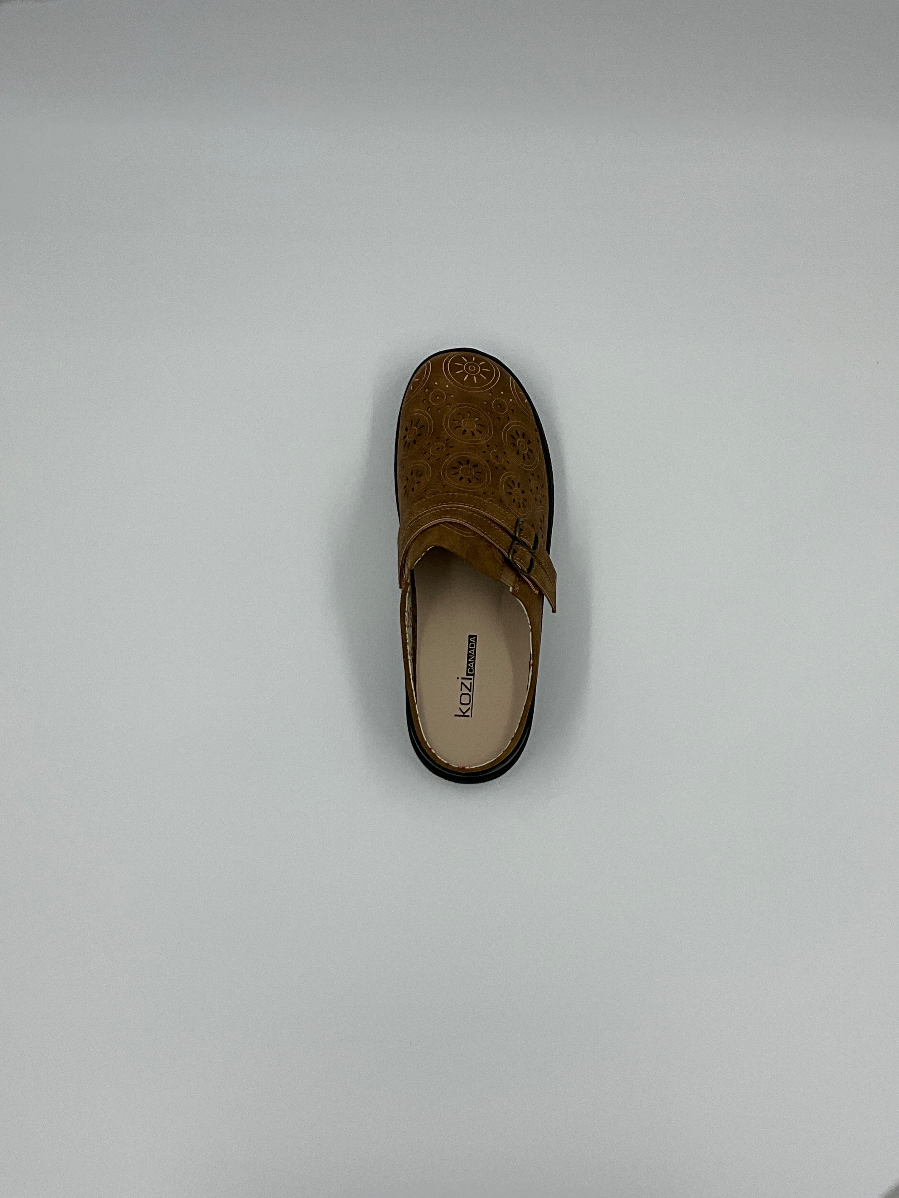Kozi Canada OY3100 Camel/Black Sandals