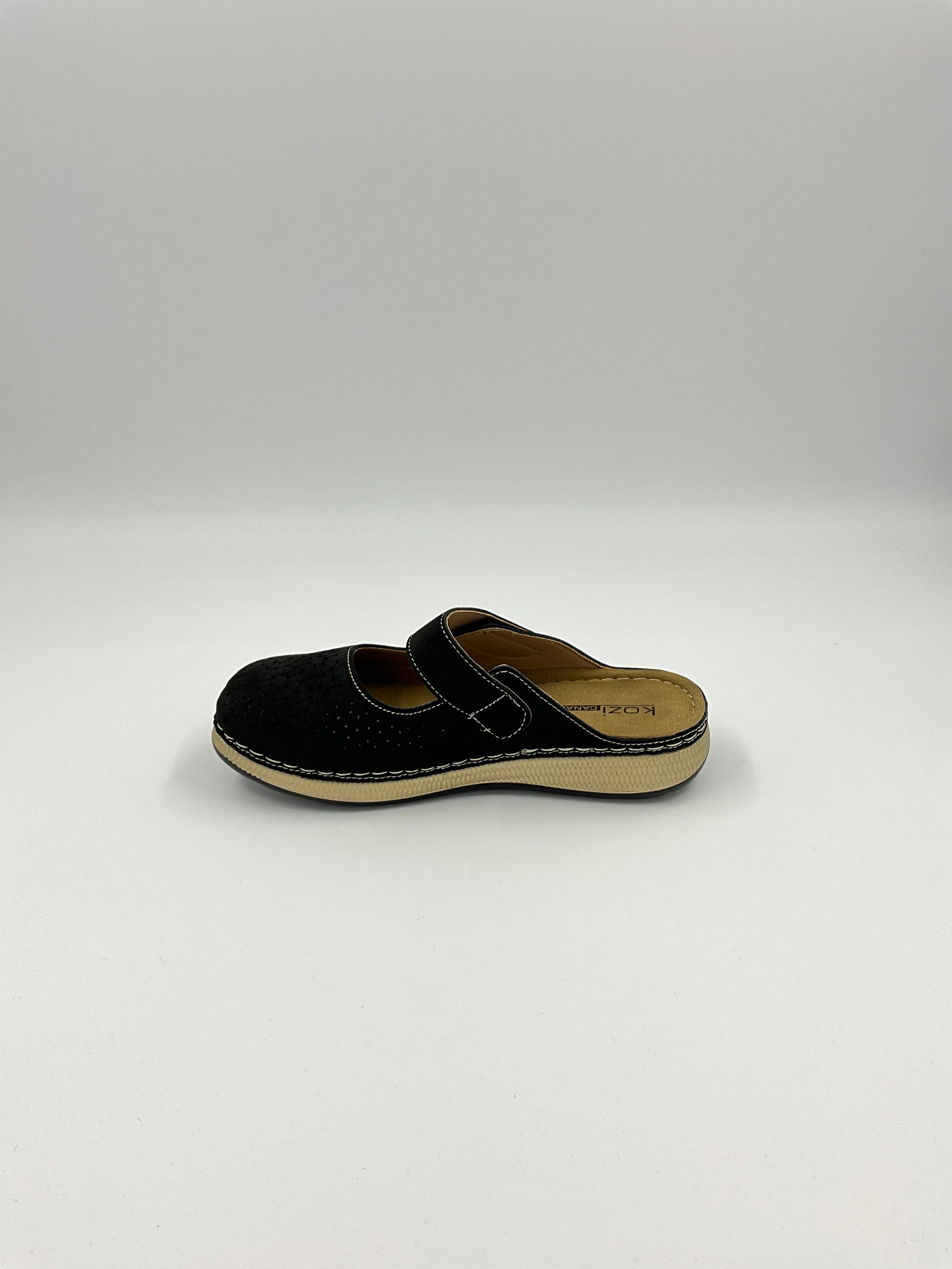 Kozi Canada YQ6004 Coffee/Black Sandals
