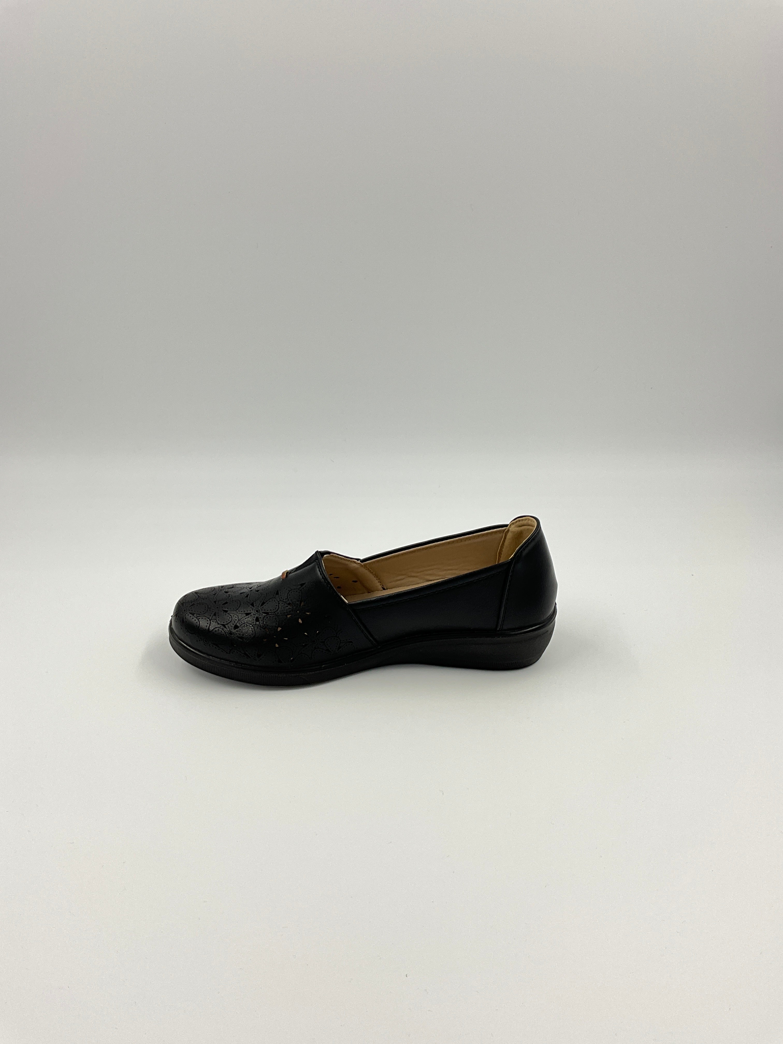 Kozi Canada OY3243 White/Black/Red Shoes