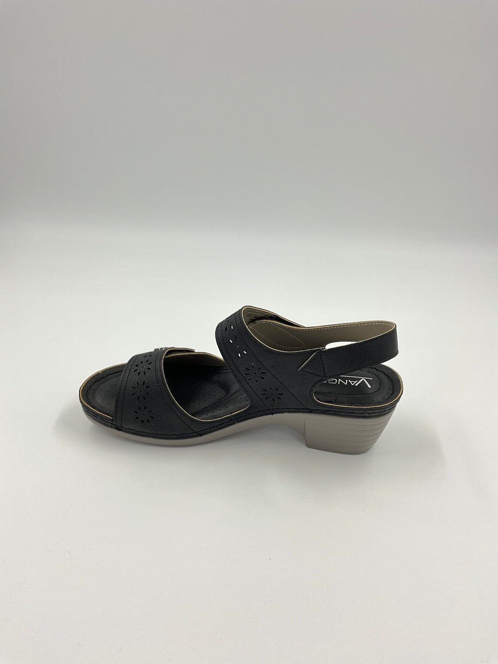 Vangelo YQ3150 Beige/Black Sandals