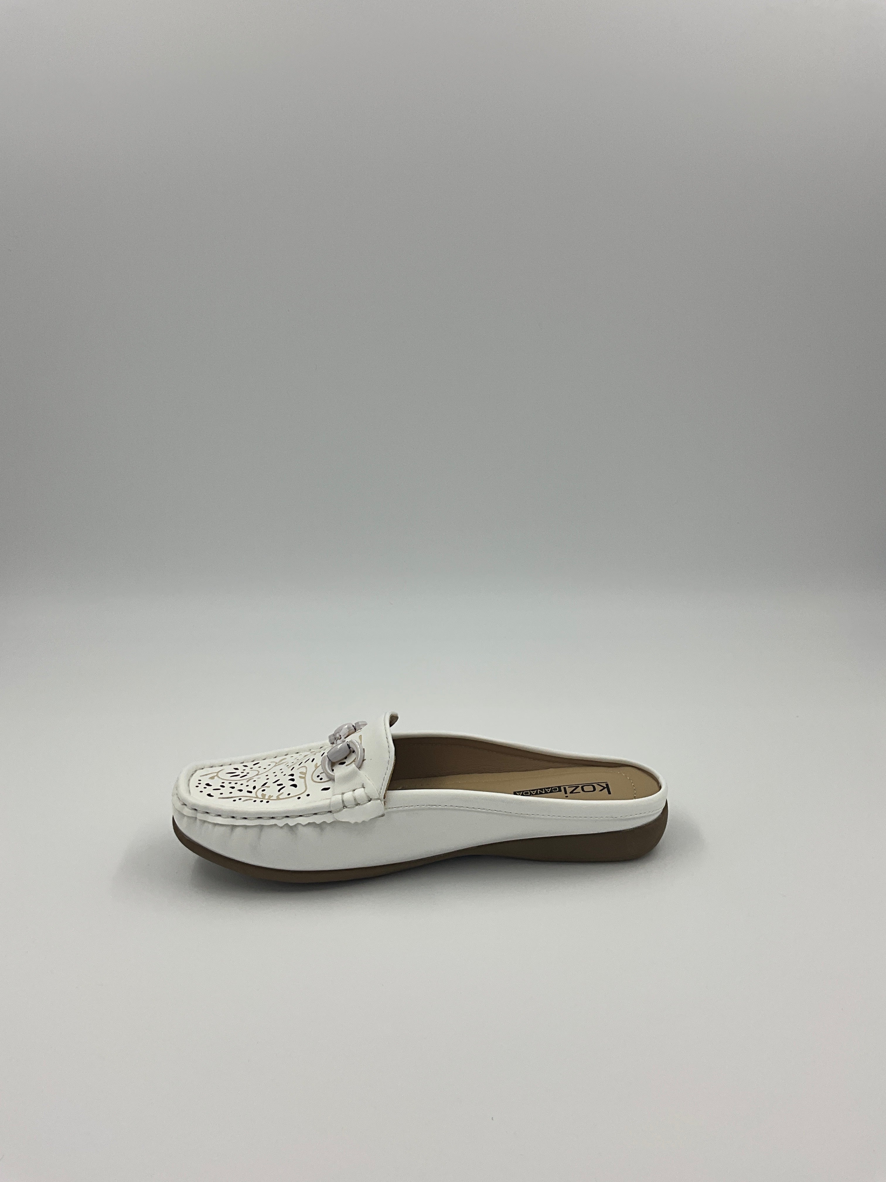 Kozi Canada ML3251 Black/White Sandals