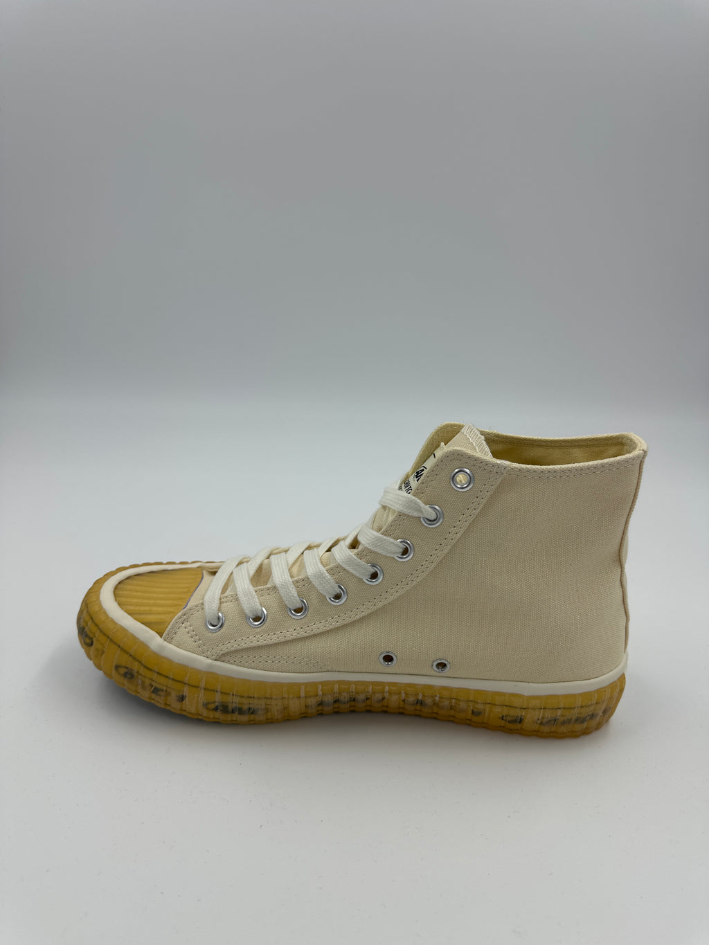 And1 Convers