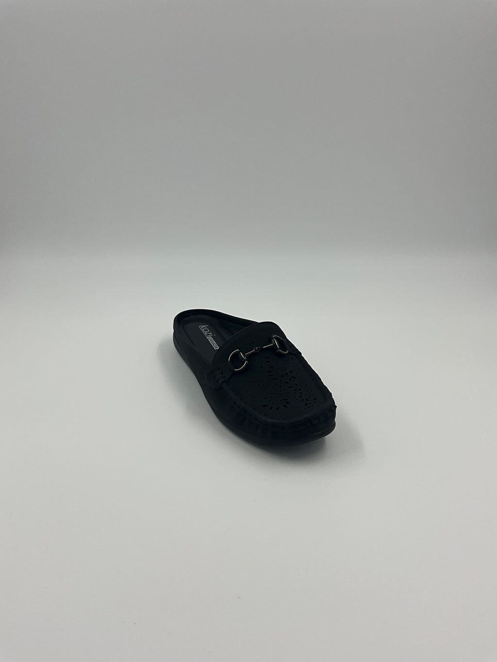Kozi Canada ML3251 Black/White Sandals