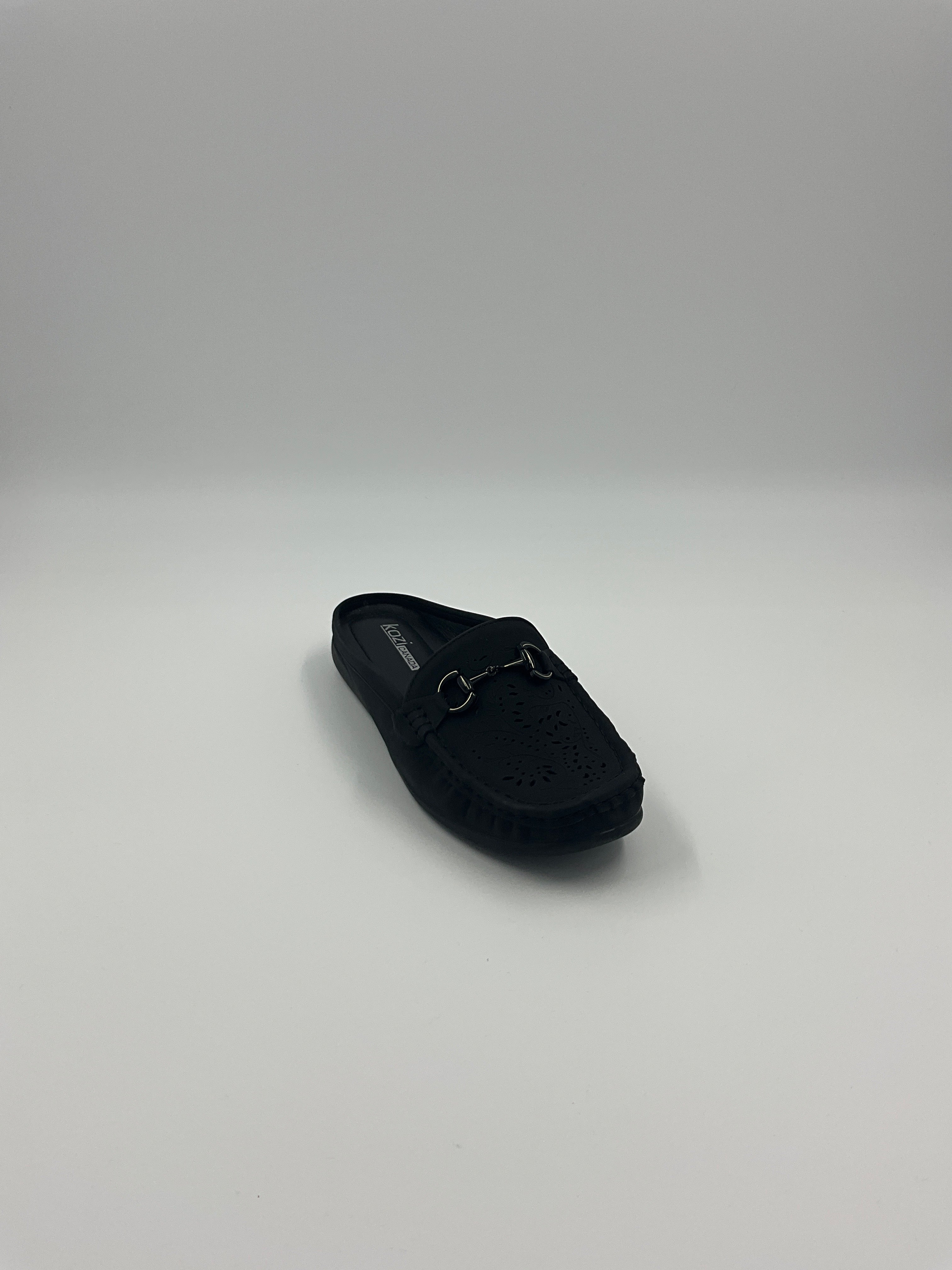 Kozi Canada ML3251 Black/White Sandals
