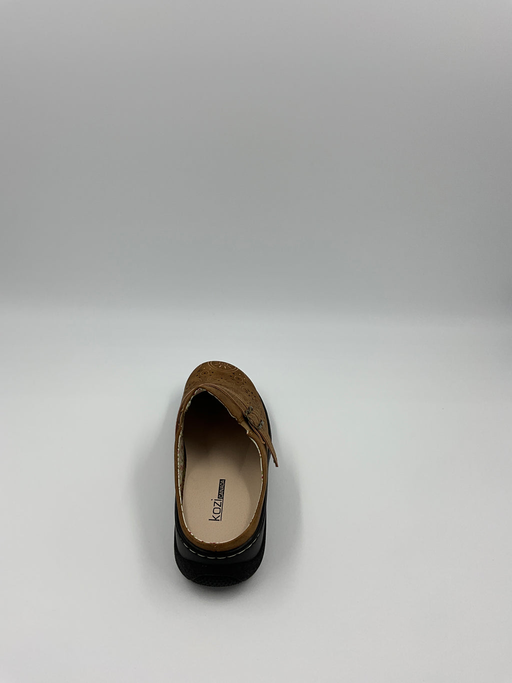 Kozi Canada OY3100 Camel/Black Sandals