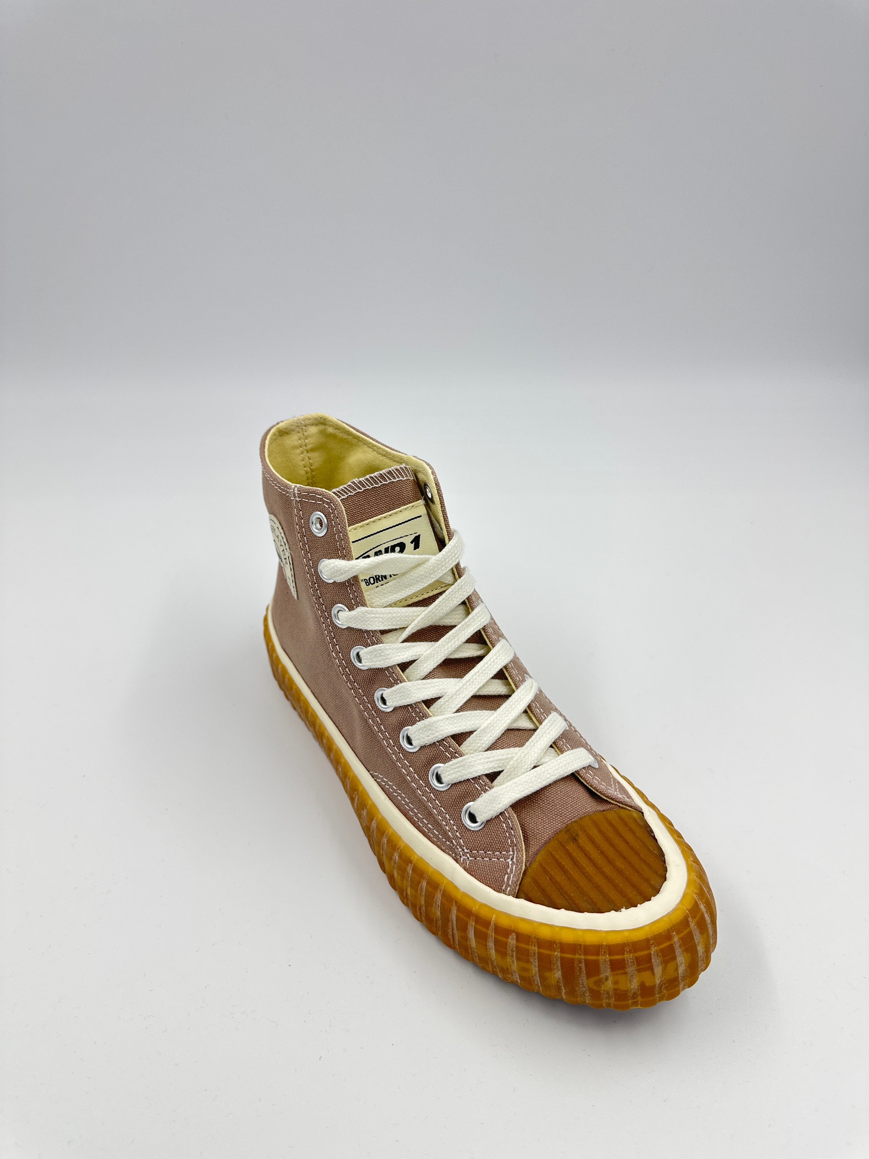 And1 Convers