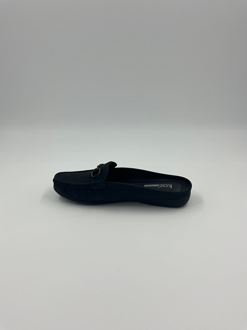 Kozi Canada ML3251 Black/White Sandals