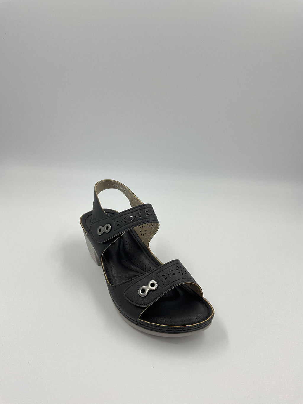 Vangelo YQ3150 Beige/Black Sandals