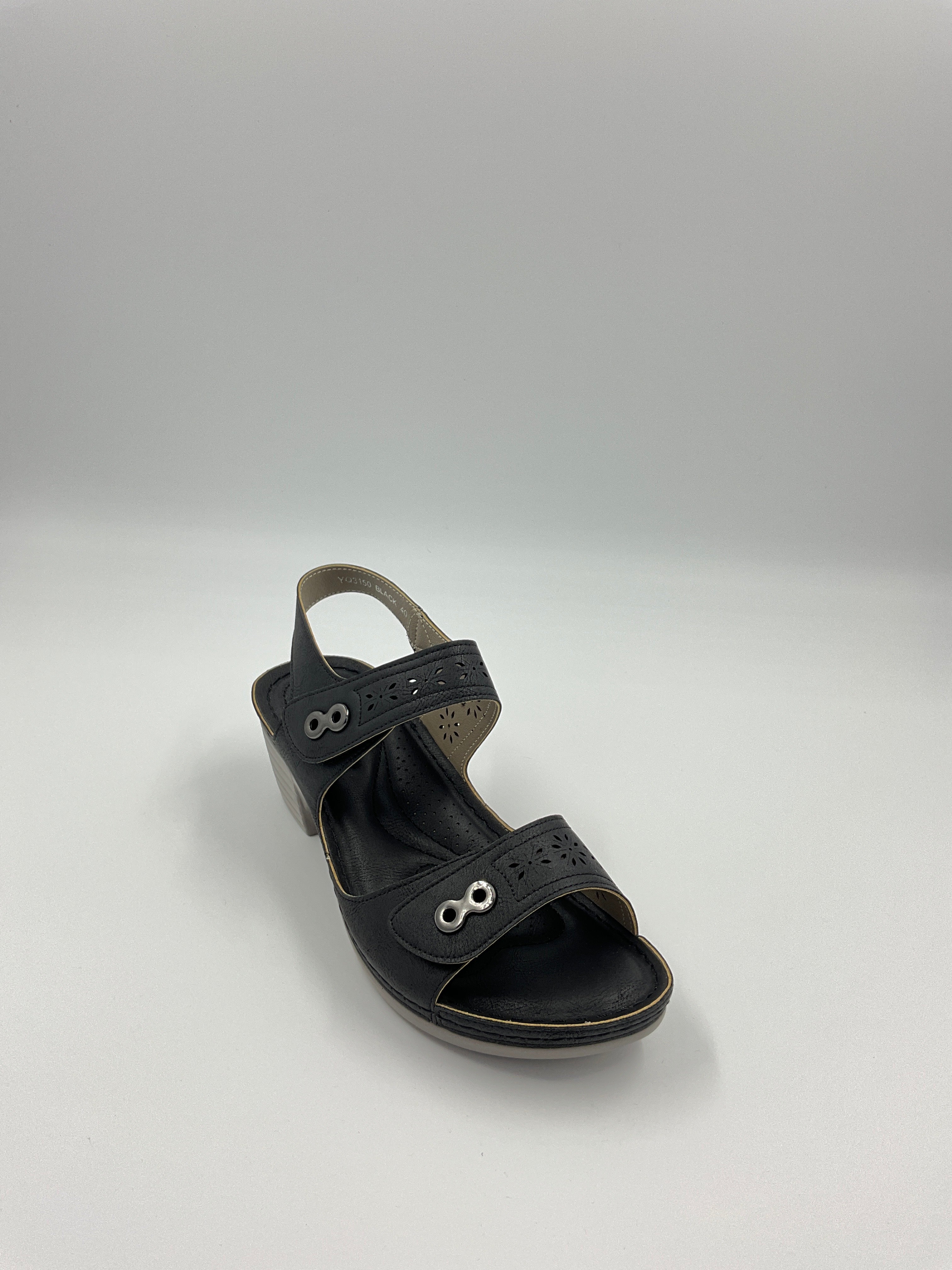 Vangelo YQ3150 Beige/Black Sandals